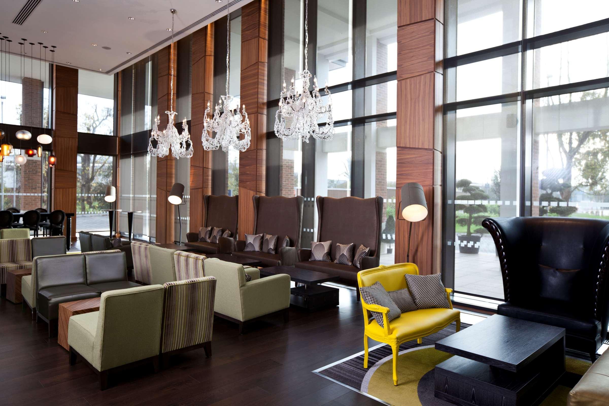 ฮิลตัน ลอนดอน ฮีธโทรว์ แอร์พอร์ต เทอร์มินอล 5 Hotel ฮิลลิงดัน ภายนอก รูปภาพ